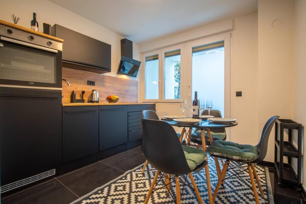 Apartment Hesa- 4 Star Apartment 里耶卡 外观 照片